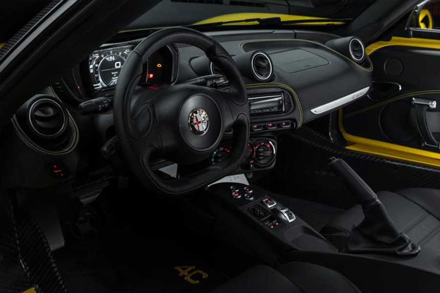 Alfa_4C_Cockpit