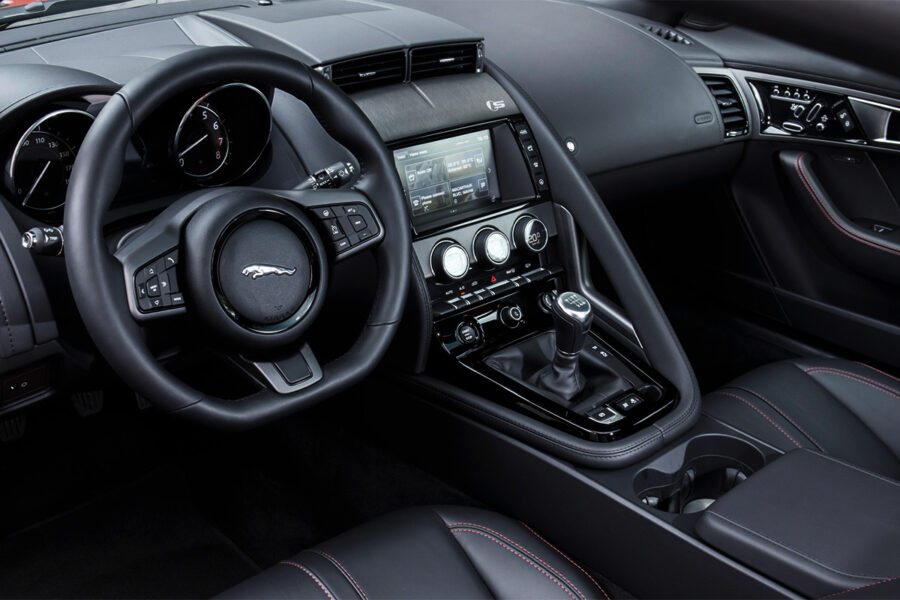 Jaguar-F-Type-S-interior